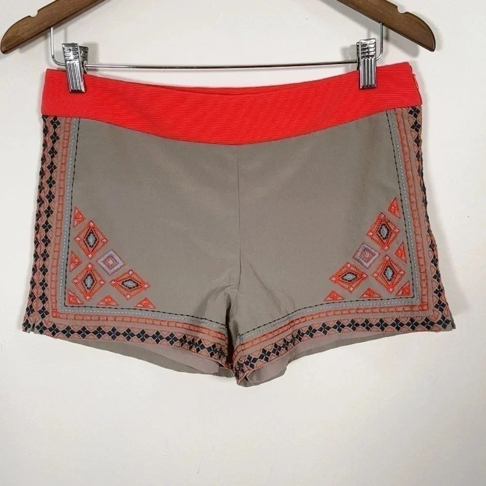 THML | EMBROIDERED  SHORT